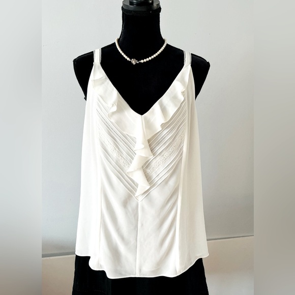 Dressy WHBM top 💗💗 - Picture 1 of 6